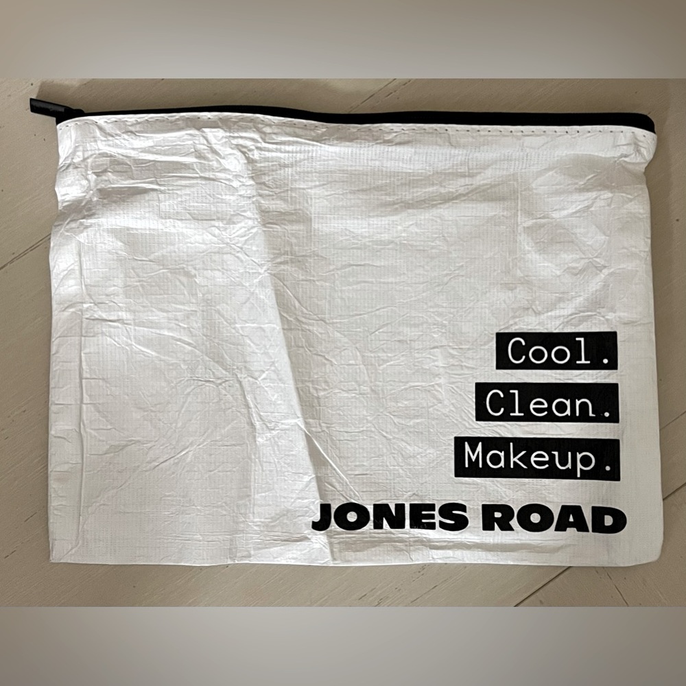 NEW Jones Road Beauty White Zipper Tyvek Makeup Bag “COOL, CLEAN, MAKEUP”